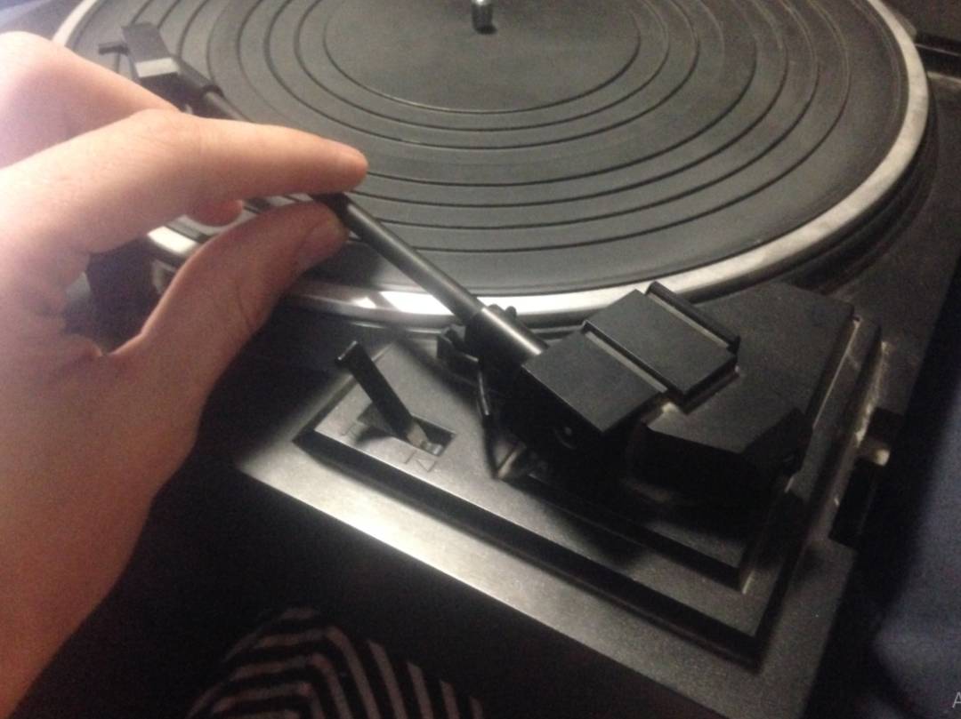 turntable skipping